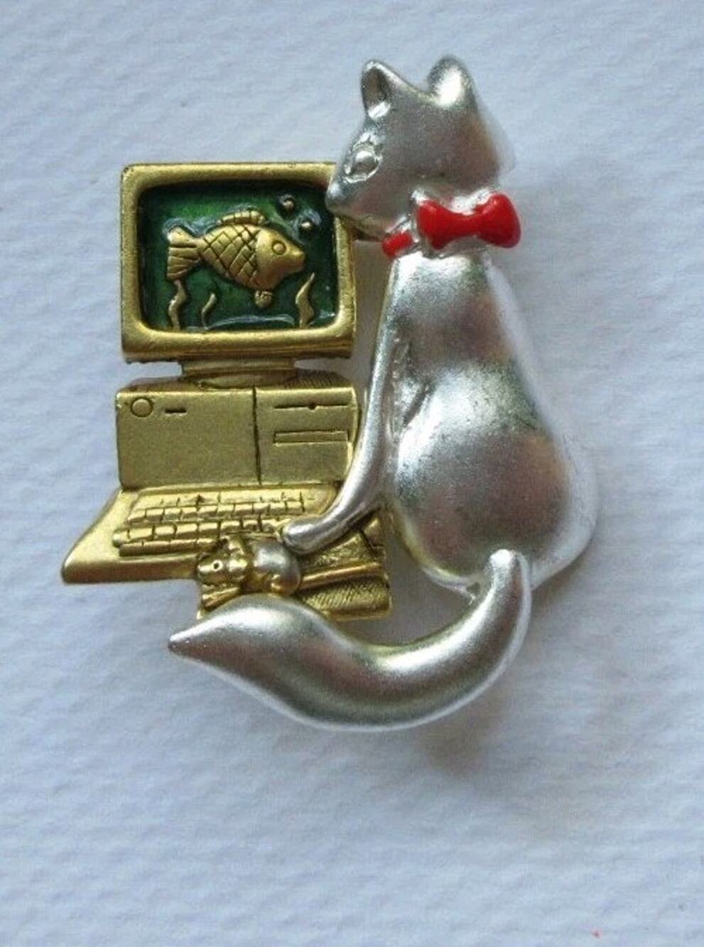 Danecraft Vintage Cat Computer Brooch Pin Fish Silver Gold